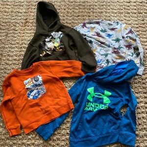 Looney Tunes Under Armour + Boys Size 5 Sweat Shirts/Hoody Bundle